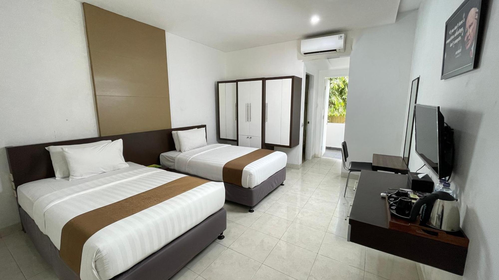 LPP Convention Hotel Demangan Pakualaman Buitenkant foto