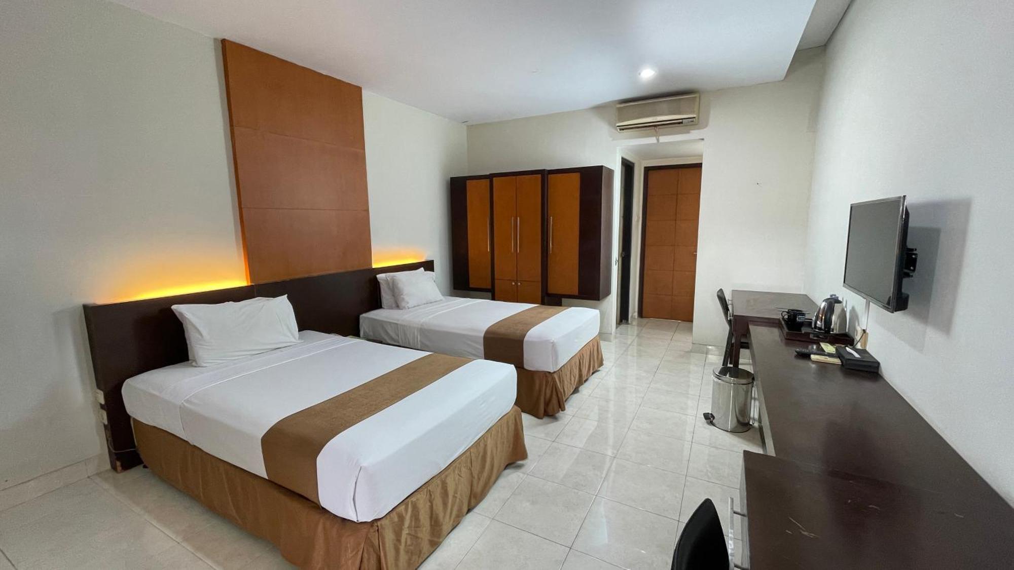 LPP Convention Hotel Demangan Pakualaman Buitenkant foto