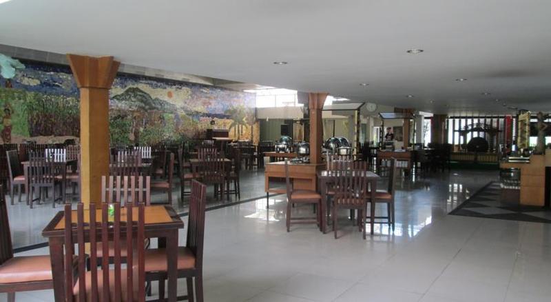 LPP Convention Hotel Demangan Pakualaman Buitenkant foto